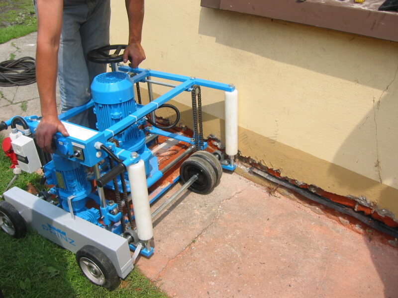 Osuszanie fundamentów metodą cięcia